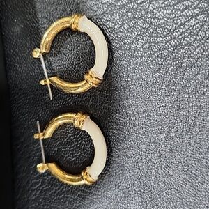 VINTAGE AVON HOOP EARRINGS